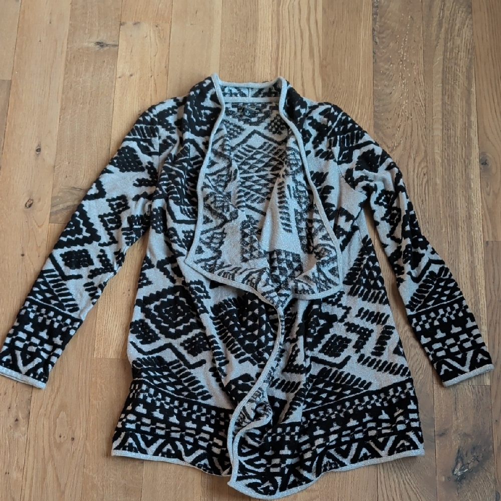 Lucky Brand Black and Gray Geometric Open-Front Cardigan